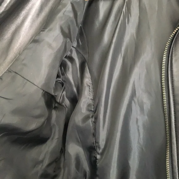 Identify leather collared jacket - Picture 9 of 9